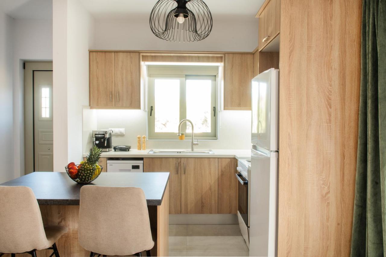Alonakia Home Suites Filiatra Bagian luar foto
