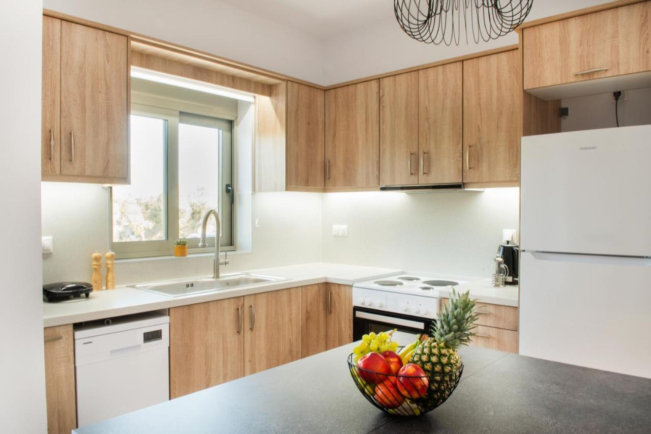 Alonakia Home Suites Filiatra Bagian luar foto