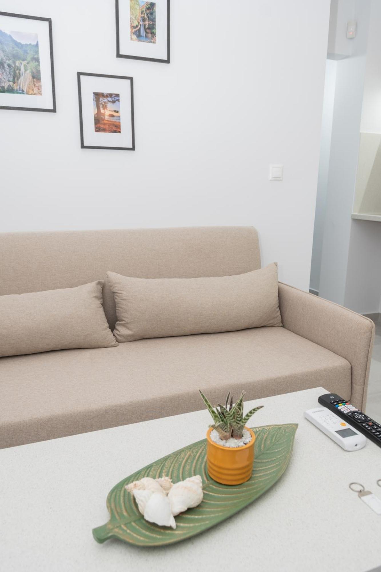 Alonakia Home Suites Filiatra Bagian luar foto